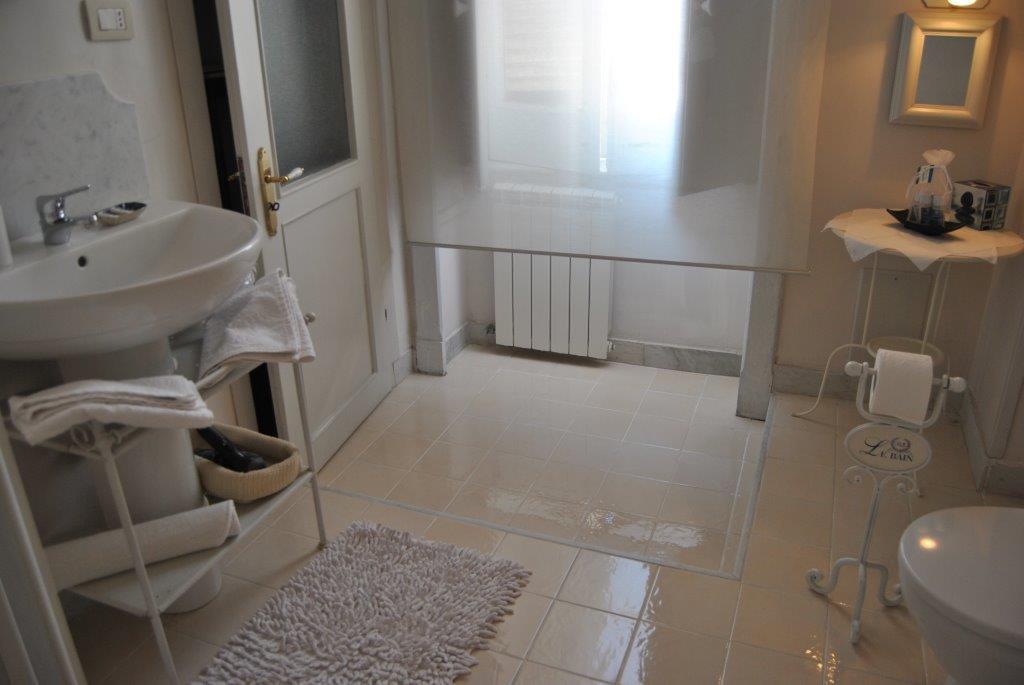 Serenella Couette-café 5*