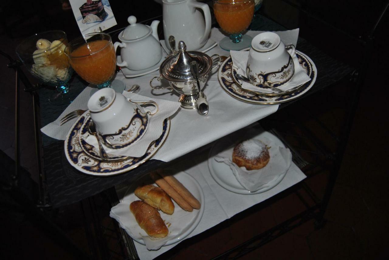 Serenella Couette-café